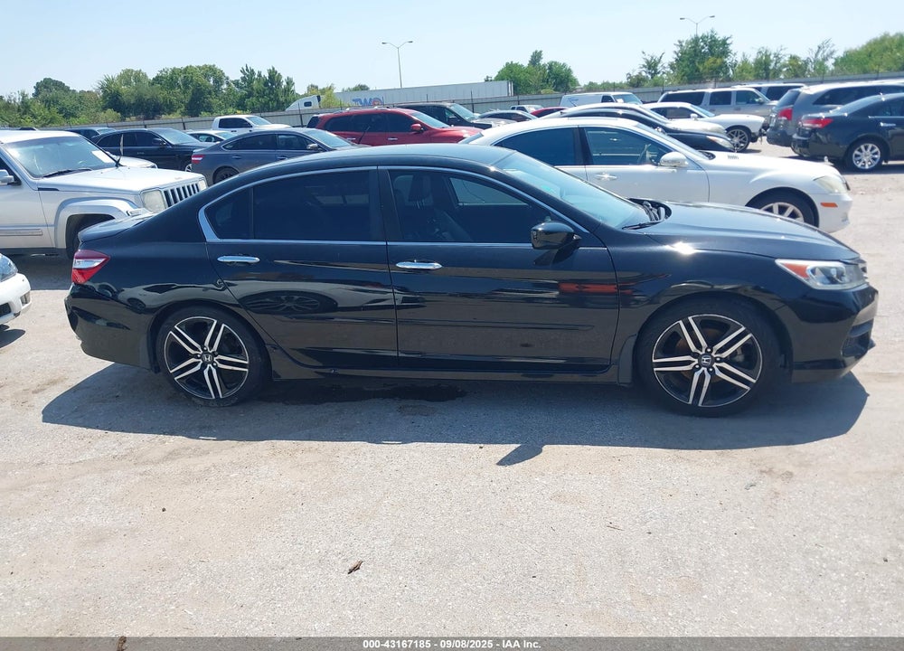 2017 HONDA ACCORD VIN: 1HGCR2F56HA004207