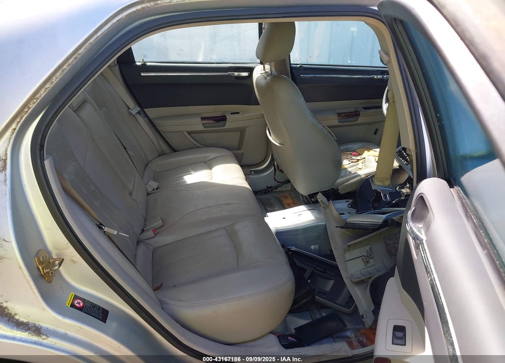 2005 CHRYSLER 300C VIN: 2C3AA63H05H665672