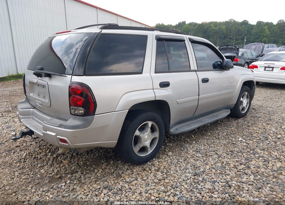2007 CHEVROLET TRAILBLAZER LS VIN: 1GNDS13S772136517