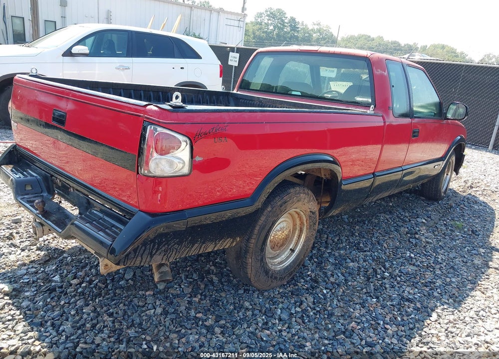1994 CHEVROLET S TRUCK S10 VIN: 1GCCS19Z8R8201562