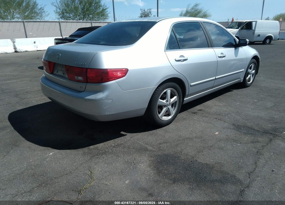 2005 HONDA ACCORD 2.4 EX VIN: 1HGCM56745A073085