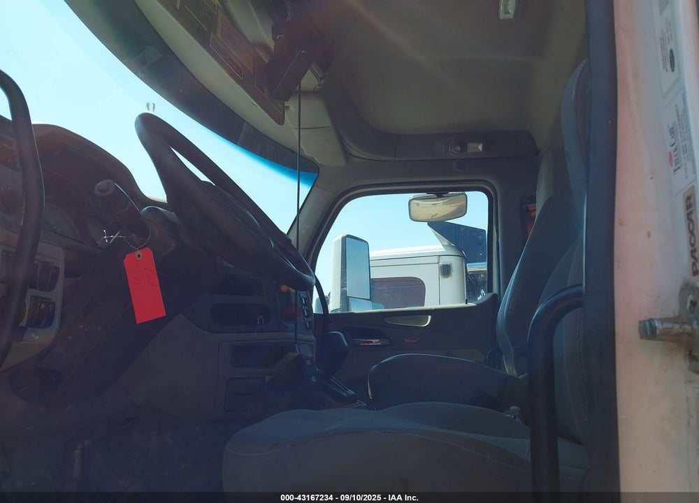 2018 PETERBILT 567 VIN: 1XPCD70X3JD467509