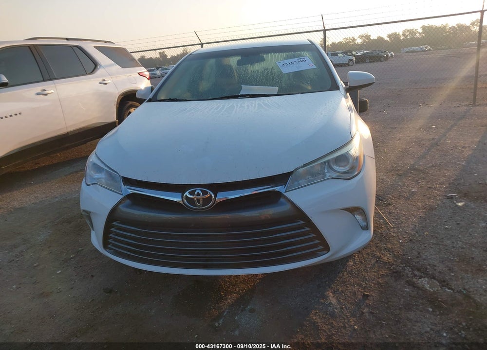 2016 TOYOTA CAMRY VIN: 4T4BF1FK1GR525580
