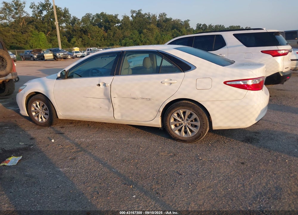 2016 TOYOTA CAMRY VIN: 4T4BF1FK1GR525580