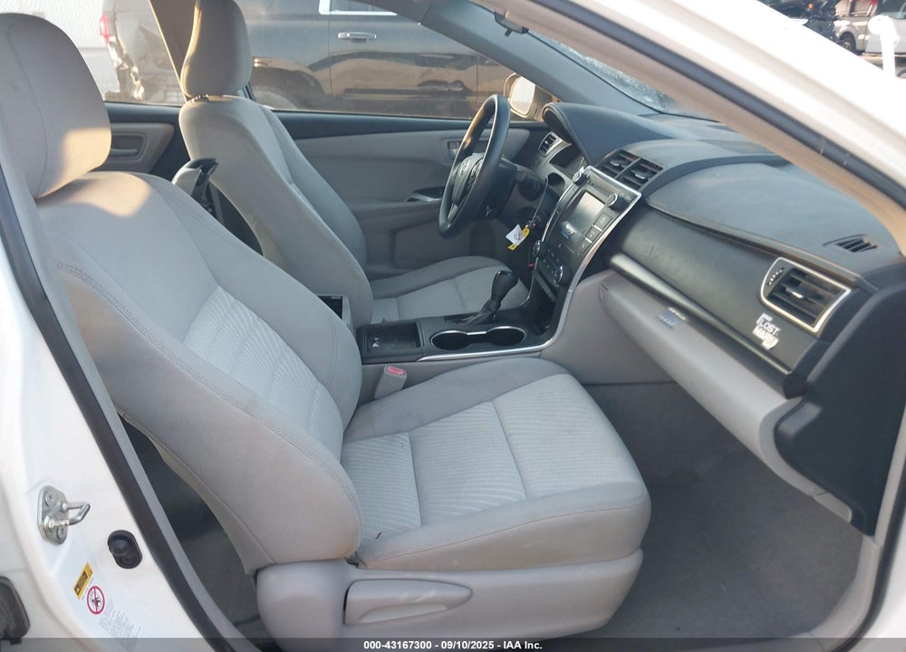 2016 TOYOTA CAMRY VIN: 4T4BF1FK1GR525580