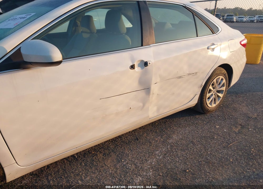2016 TOYOTA CAMRY VIN: 4T4BF1FK1GR525580