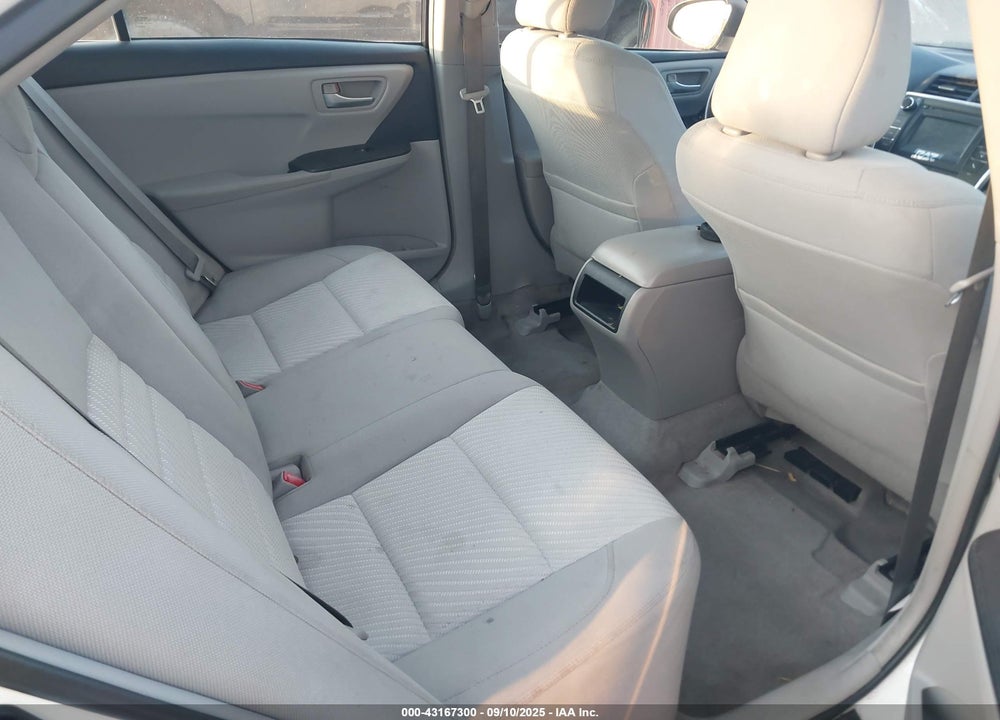 2016 TOYOTA CAMRY VIN: 4T4BF1FK1GR525580