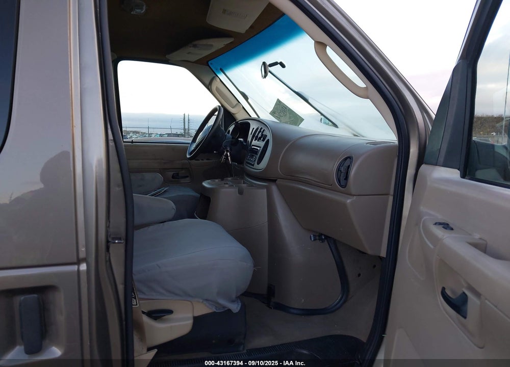 2003 FORD E-350 SUPER DUTY CHATEAU/XL/XLT VIN: 1FBNE31L53HB61648
