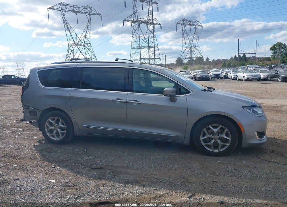 2017 CHRYSLER PACIFICA VIN: 2C4RC1EG3HR531141