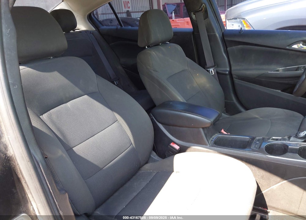 2017 CHEVROLET CRUZE LT AUTO VIN: 1G1BE5SM4H7256984