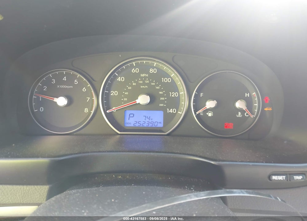 2011 HYUNDAI SANTA FE VIN: 5XYZG3AB4BG020673