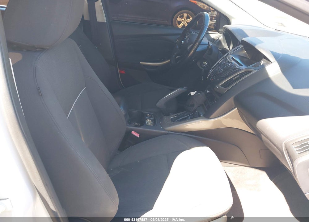 2012 FORD FOCUS VIN: 1FAHP3M21CL437560