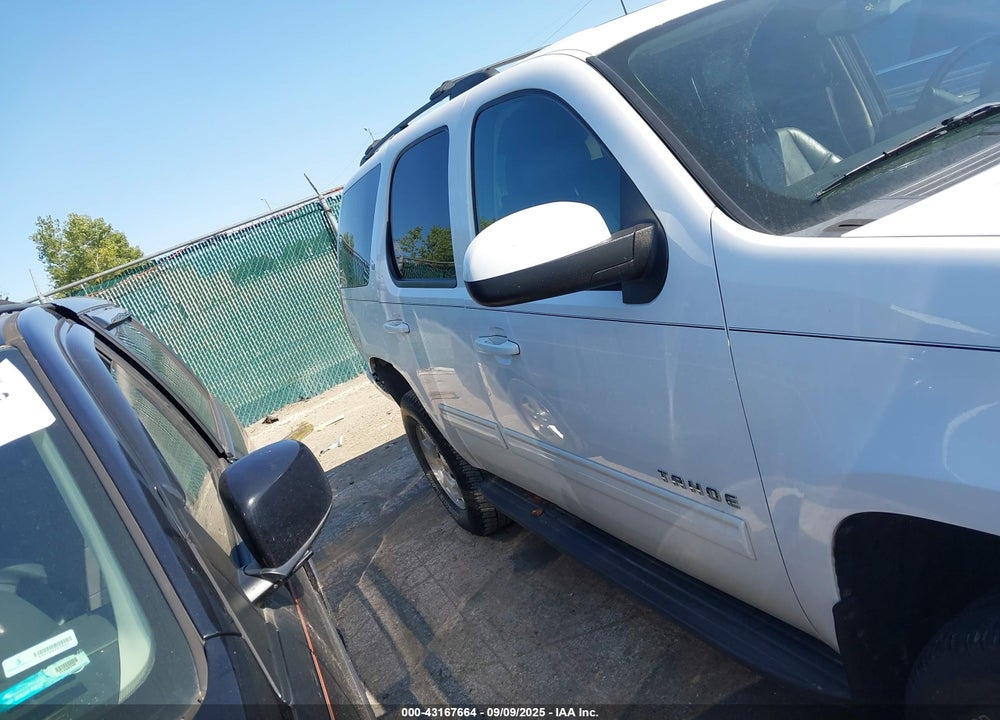 2011 CHEVROLET TAHOE VIN: 1GNSKBE02BR319297