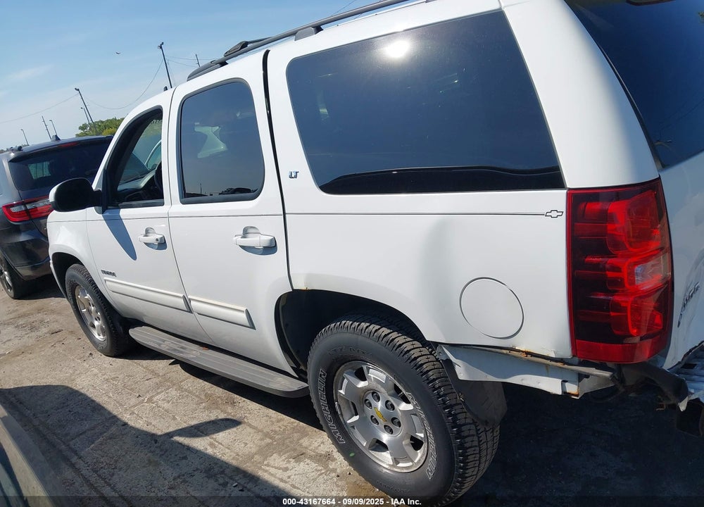 2011 CHEVROLET TAHOE VIN: 1GNSKBE02BR319297