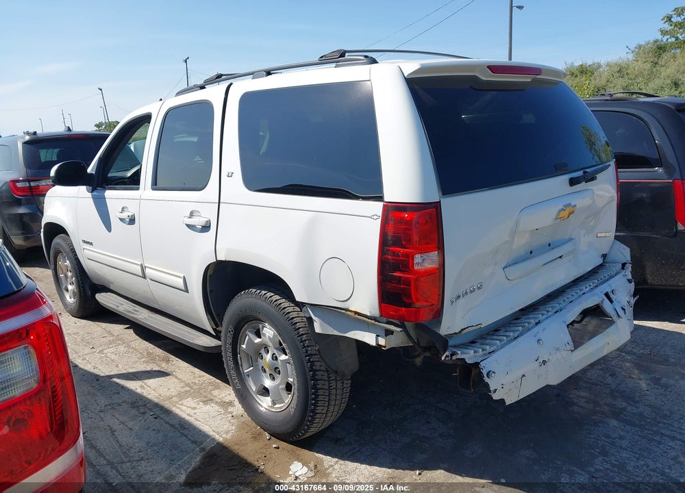 2011 CHEVROLET TAHOE VIN: 1GNSKBE02BR319297