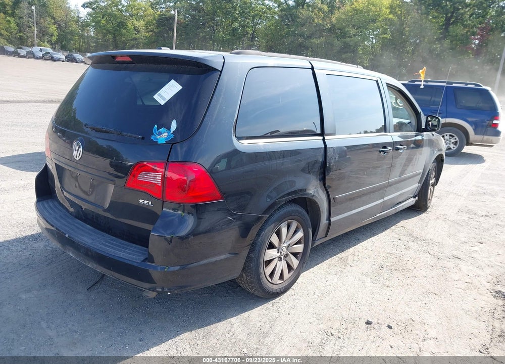 2012 VOLKSWAGEN ROUTAN VIN: 2C4RVACG1CR194152