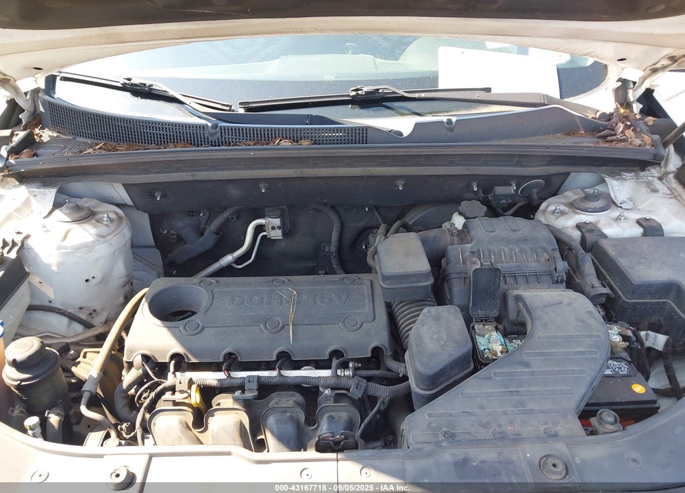 2011 KIA SORENTO LX VIN: 5XYKT3A13BG184758