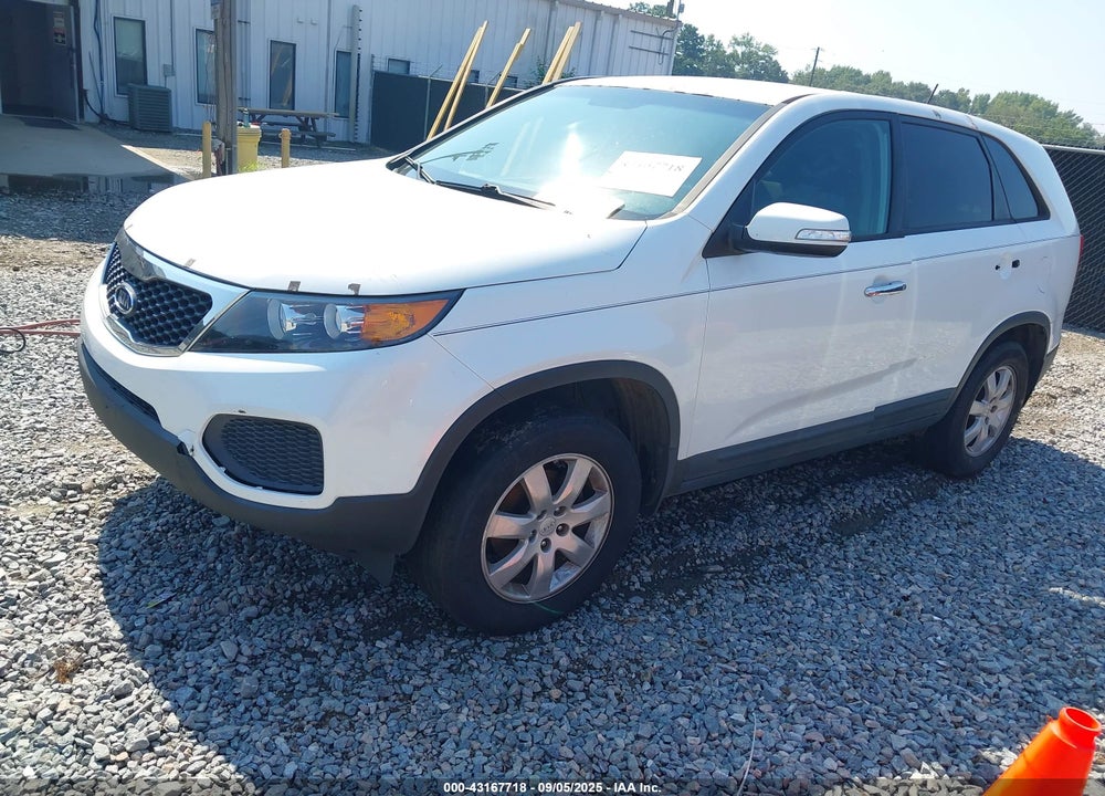 2011 KIA SORENTO LX VIN: 5XYKT3A13BG184758