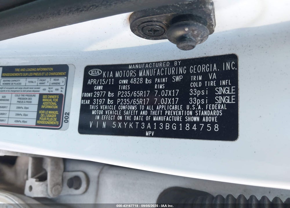 2011 KIA SORENTO LX VIN: 5XYKT3A13BG184758