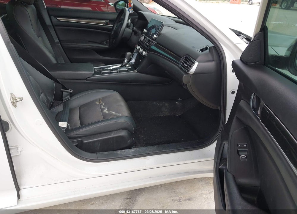 2019 HONDA ACCORD VIN: 1HGCV1F37KA175978