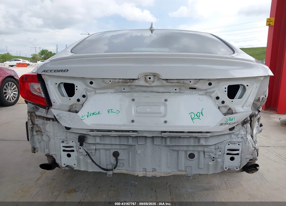 2019 HONDA ACCORD VIN: 1HGCV1F37KA175978