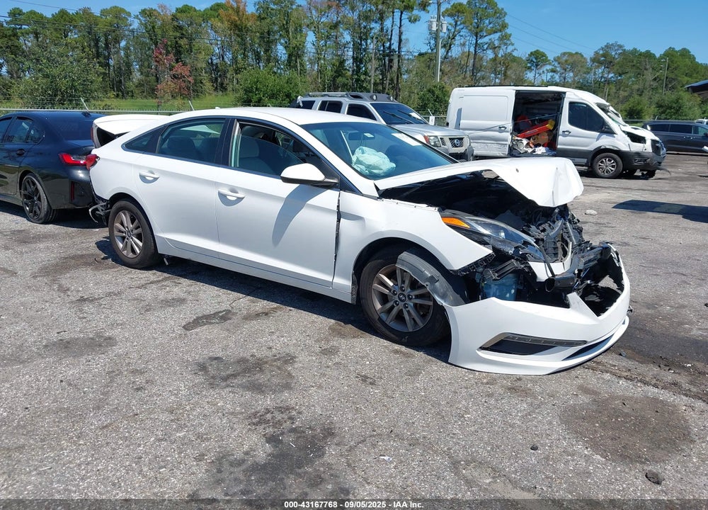 2015 HYUNDAI SONATA SE VIN: 5NPE24AF1FH134912