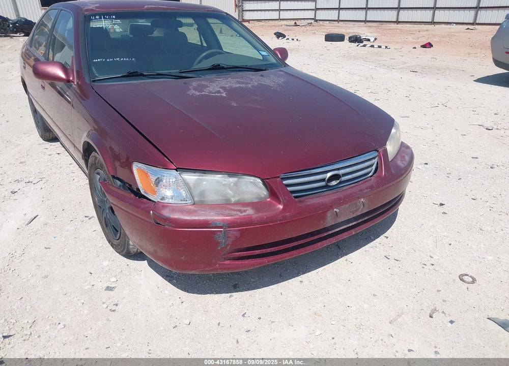 2000 TOYOTA CAMRY LE VIN: JT2BG22K3Y0423349