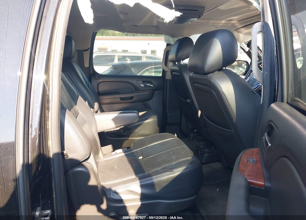 2013 CHEVROLET SUBURBAN 1500 LT VIN: 1GNSCJE02DR338877