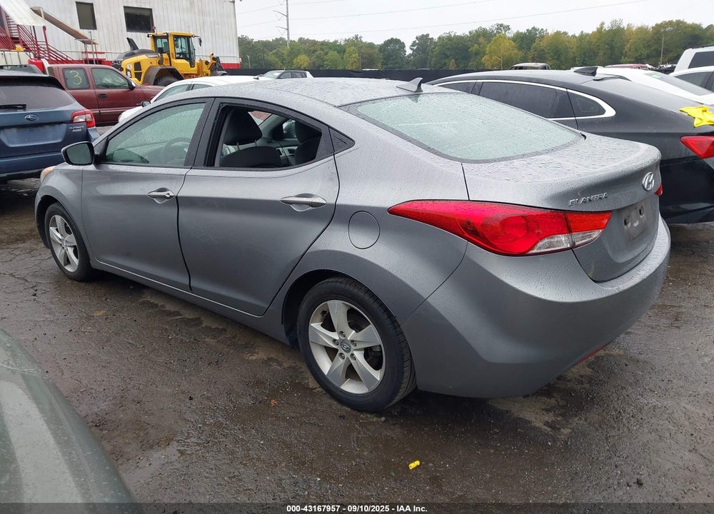 2013 HYUNDAI ELANTRA GLS VIN: KMHDH4AE2DU559863