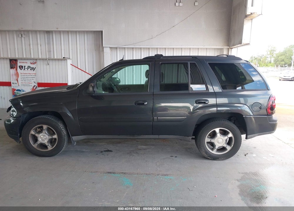 2005 CHEVROLET TRAILBLAZER LT VIN: 1GNDS13SX52224538