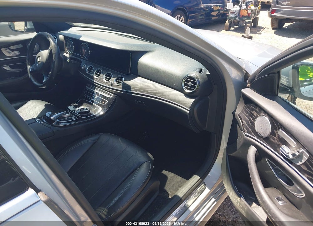 2017 MERCEDES-BENZ E 300 VIN: WDDZF4JB8HA018951