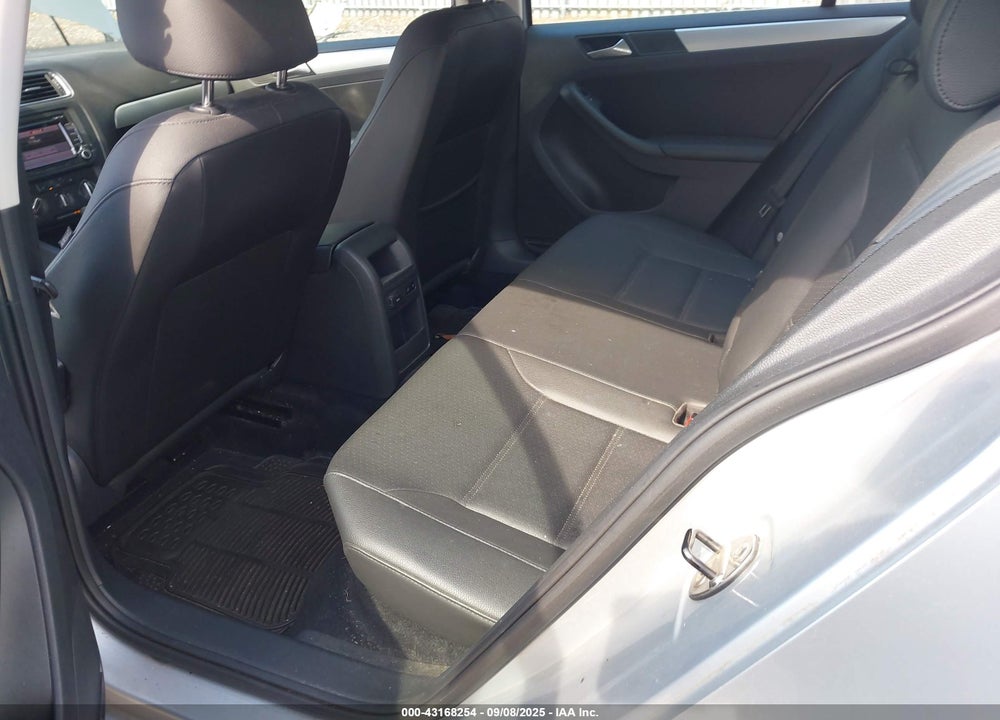 2013 VOLKSWAGEN JETTA VIN: 3VWDP7AJ1DM397716