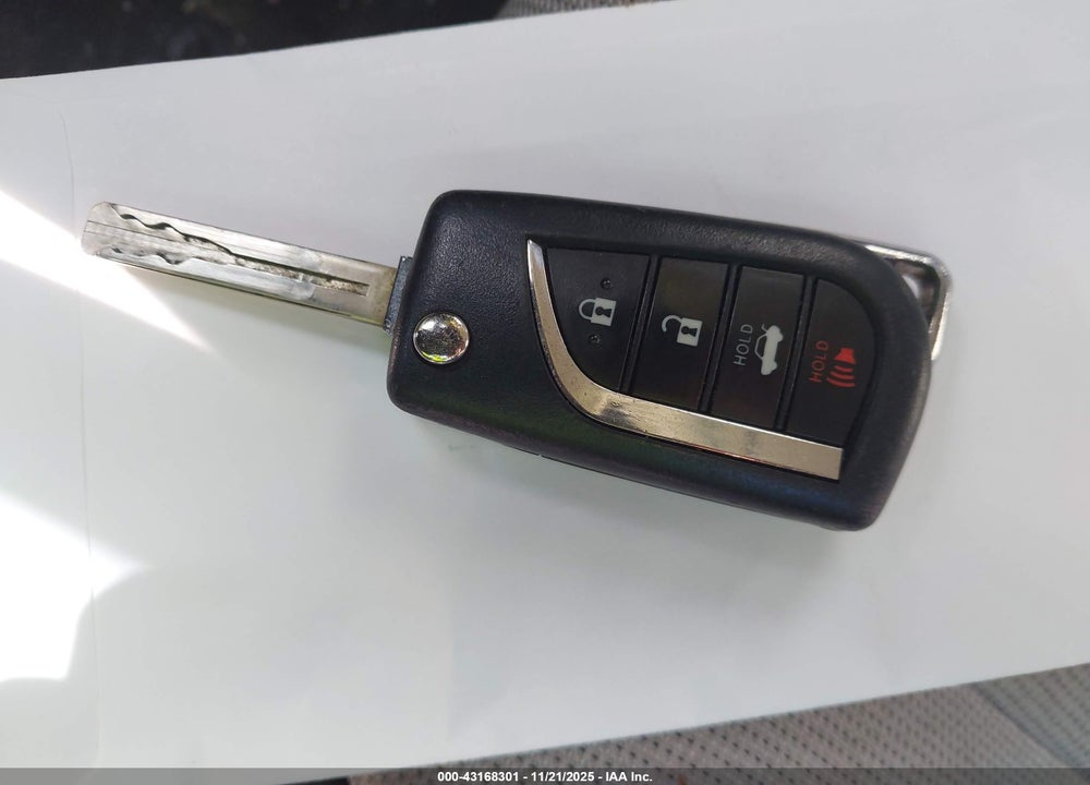 2022 TOYOTA COROLLA LE VIN: 5YFEPMAE9NP325892