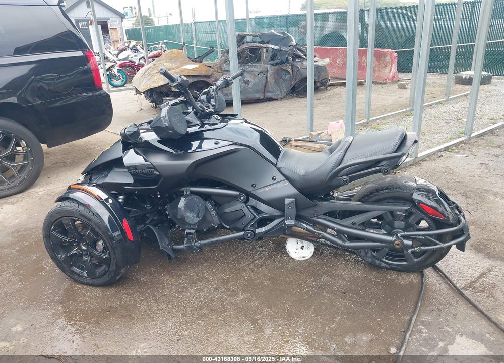 2021 CAN-AM SPYDER ROADSTER F3-S/F3-S SPECIAL SERIES VIN: 2BXRDDD21MV000039