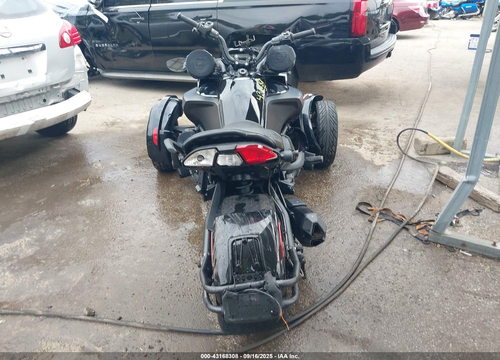 2021 CAN-AM SPYDER ROADSTER F3-S/F3-S SPECIAL SERIES VIN: 2BXRDDD21MV000039