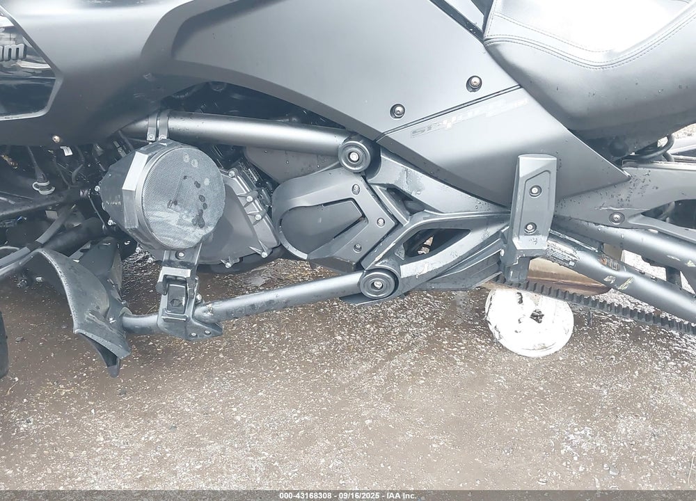 2021 CAN-AM SPYDER ROADSTER F3-S/F3-S SPECIAL SERIES VIN: 2BXRDDD21MV000039