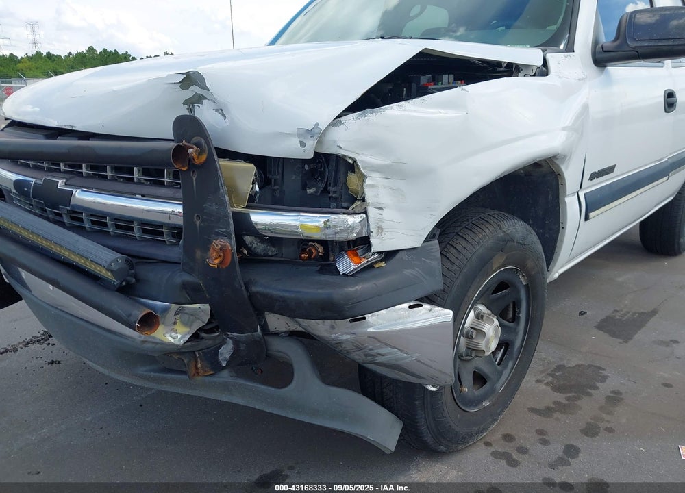 2000 CHEVROLET TAHOE ALL NEW LS VIN: 1GNEK13T0YJ120504