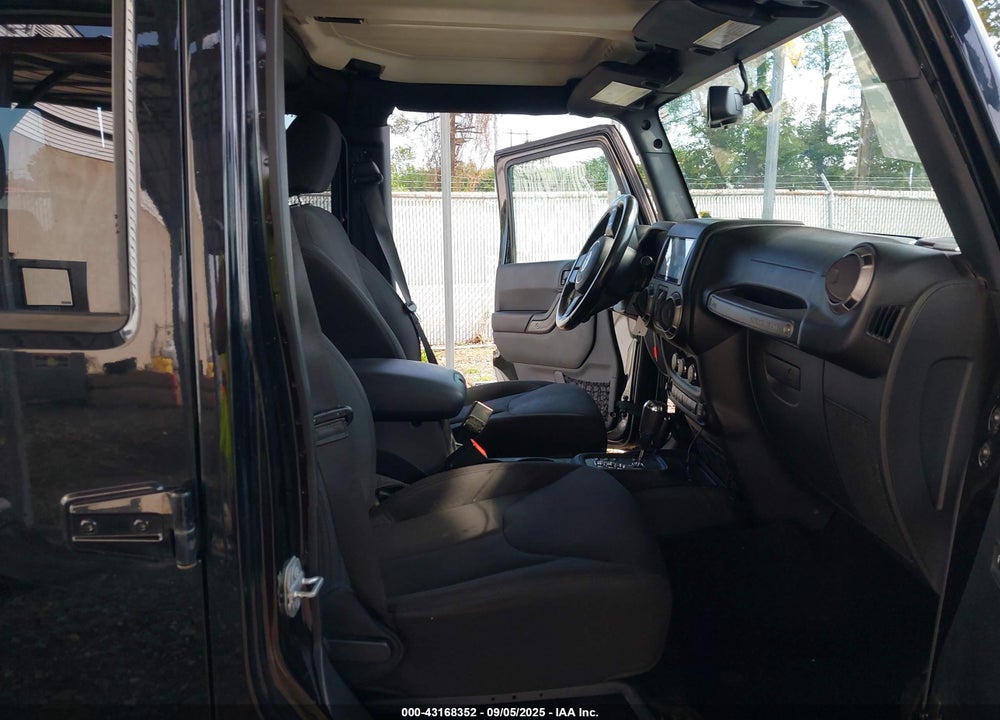 2017 JEEP WRANGLER UNLIMITED SPORT 4X4 VIN: 1C4BJWDG8HL622114