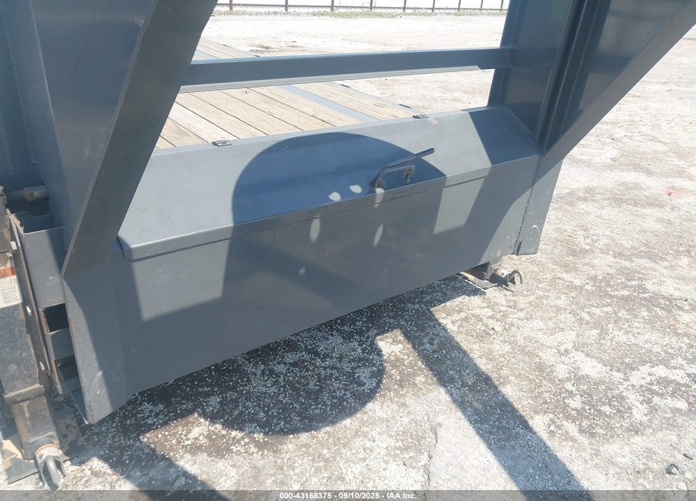 2023 TRAILER NWT GOOSENECK FLATBED VIN: 7HYGF4025PH002905