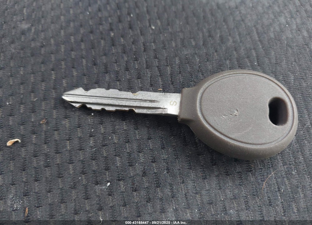 2012 CHRYSLER 200 TOURING VIN: 1C3CCBBB1CN331065