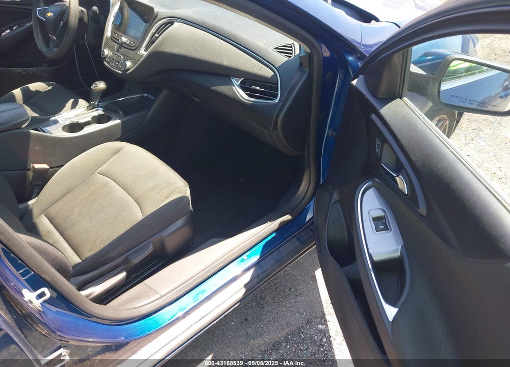 2019 CHEVROLET MALIBU VIN: 1G1ZD5ST6KF111404