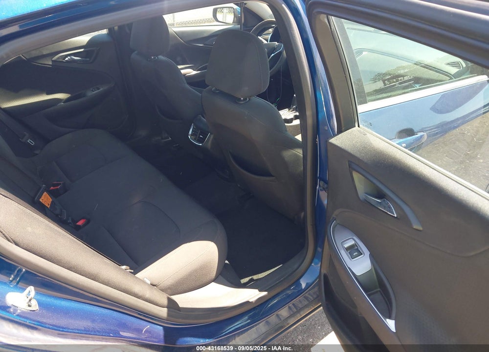 2019 CHEVROLET MALIBU VIN: 1G1ZD5ST6KF111404