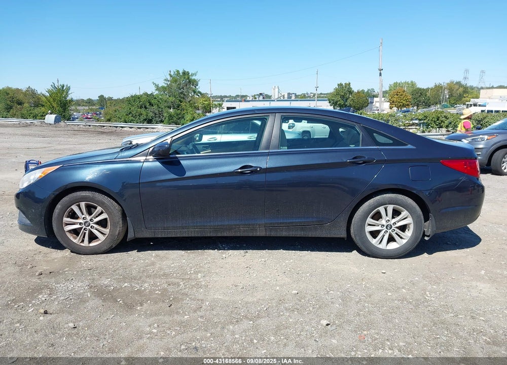 2013 HYUNDAI SONATA VIN: 5NPEB4AC1DH794175
