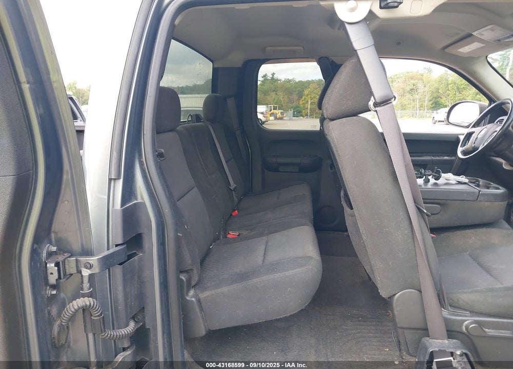2011 CHEVROLET SILVERADO 1500 LT VIN: 1GCRKSE31BZ418341