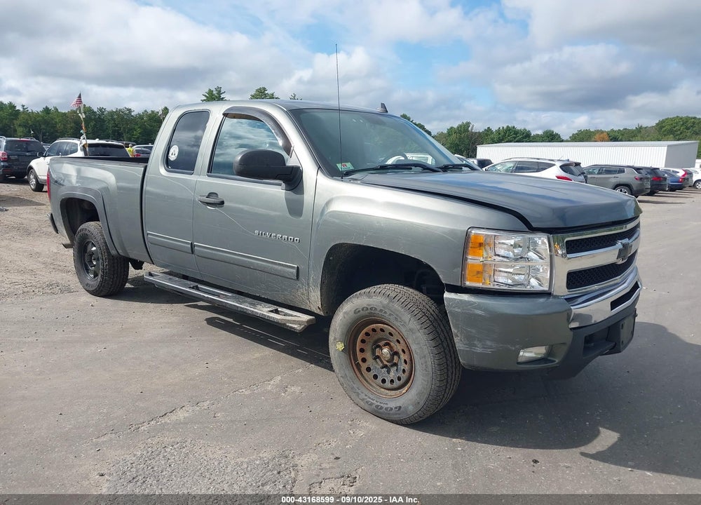 2011 CHEVROLET SILVERADO 1500 LT VIN: 1GCRKSE31BZ418341