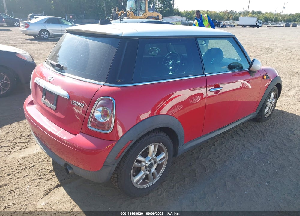 2012 MINI COOPER VIN: WMWSU3C51CT263930