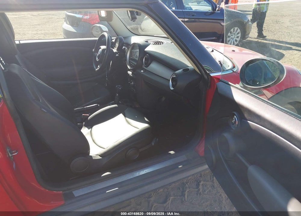 2012 MINI COOPER VIN: WMWSU3C51CT263930