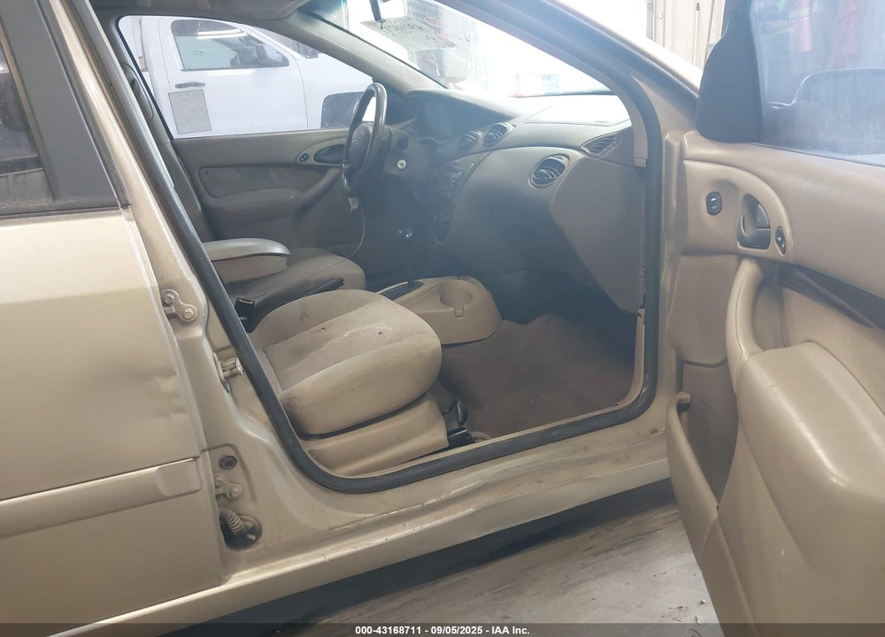 2000 FORD FOCUS ZTS VIN: 1FAFP3830YW121471