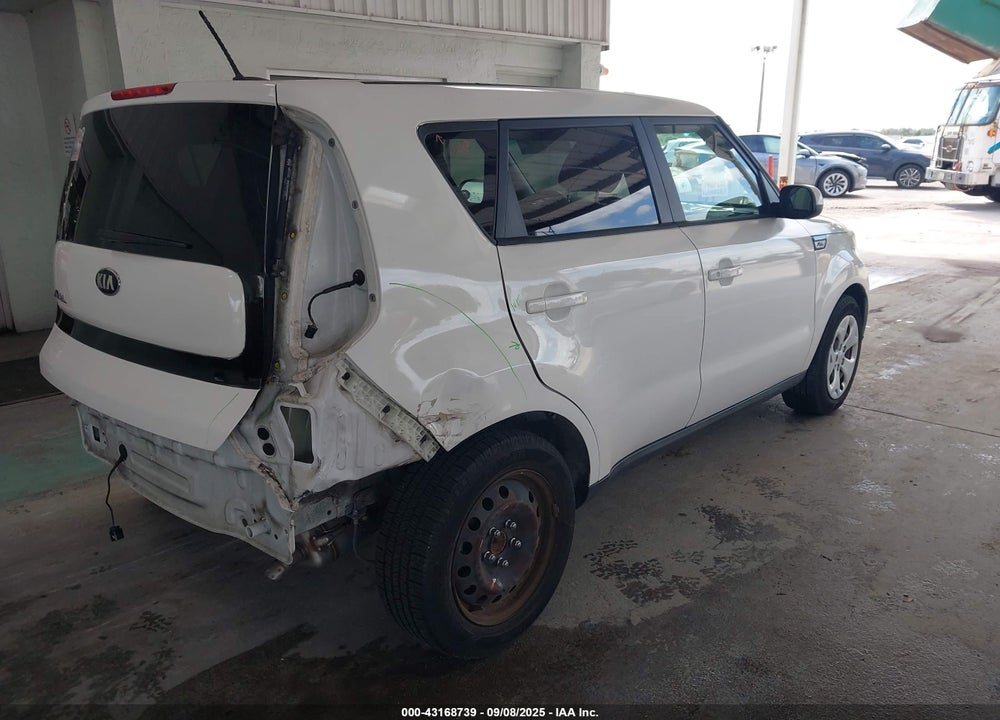 2015 KIA SOUL VIN: KNDJN2A22F7160074