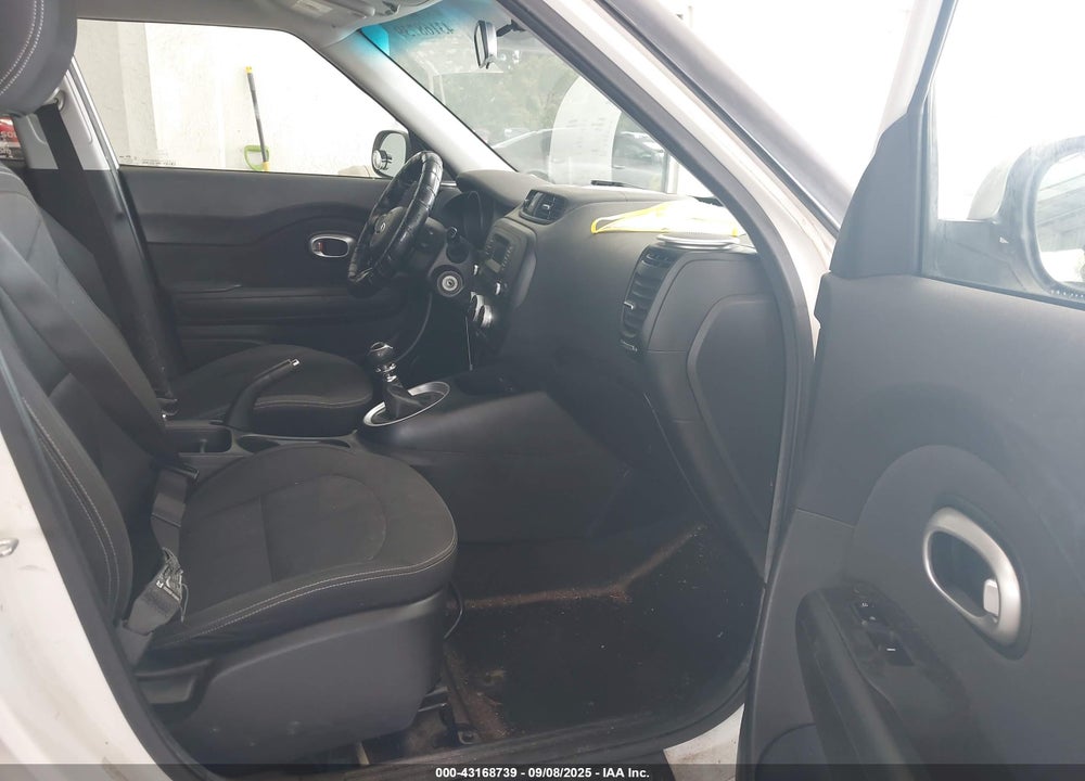 2015 KIA SOUL VIN: KNDJN2A22F7160074